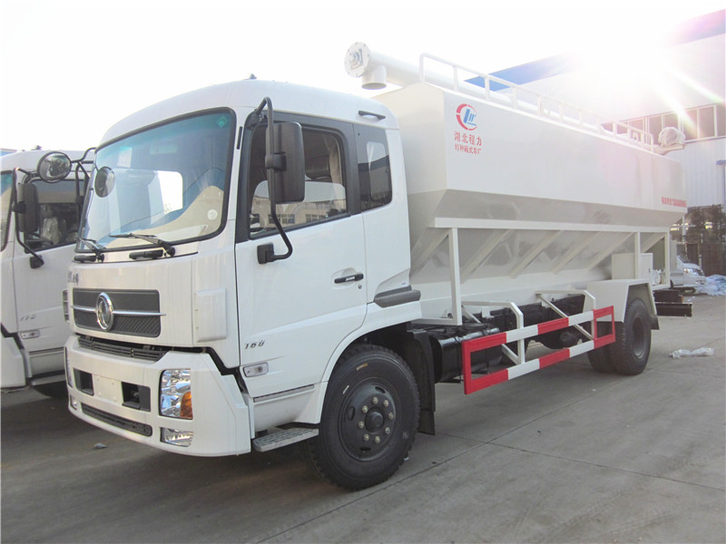 散裝<a href=http://qmmq.net.cn/siliaoche/ target=_blank class=infotextkey>飼料車</a>圖片展示